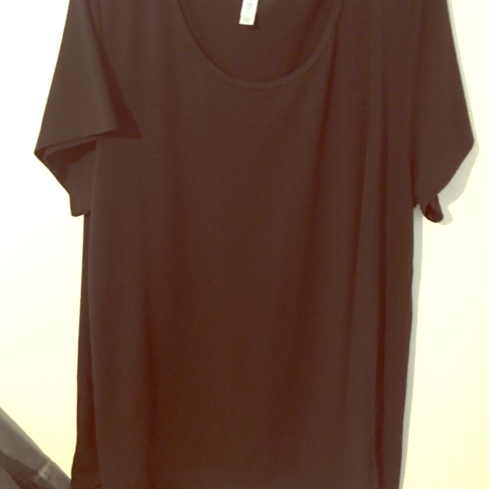 Black Lularoe classic Tee 3x